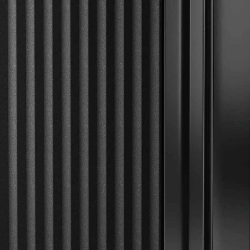 Privacy screen with hidden frame