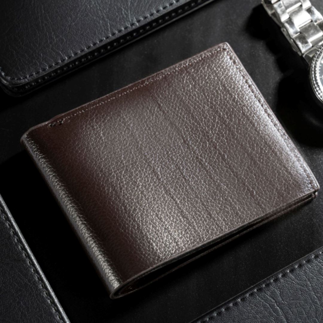 Men's Leather Wallet – A real piece of equipment!