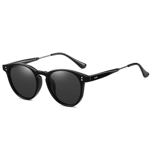 Men's sunglasses in black - UV400 protection for sunny days!