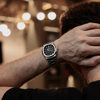 Men’s Luxe Nautilus™ Watch with a free strap kit – A real bargain!
