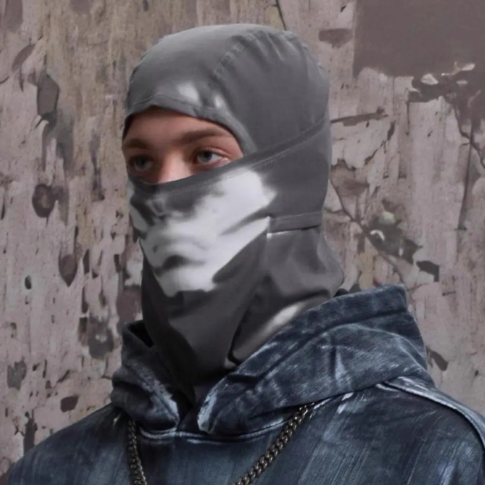 Heat-reactive ski mask